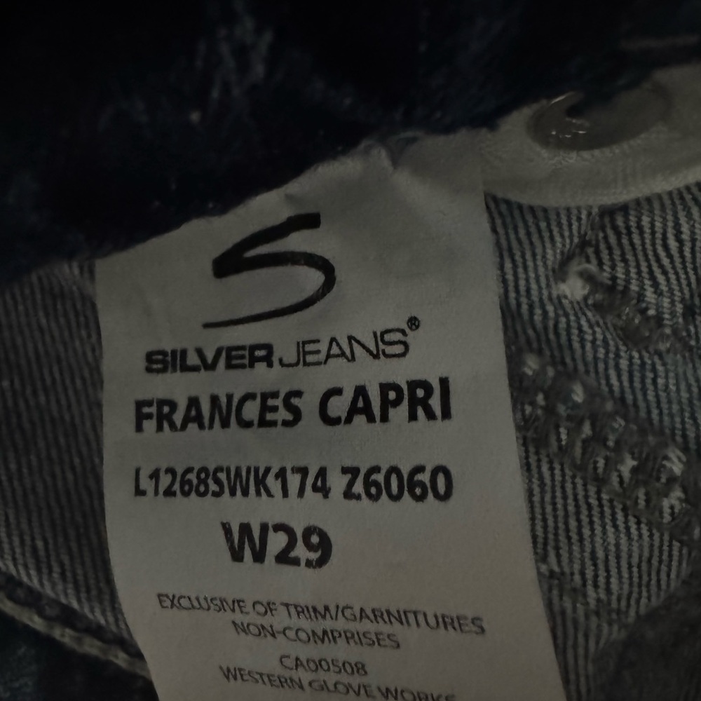 Silver Jeans Frances Capri
29W